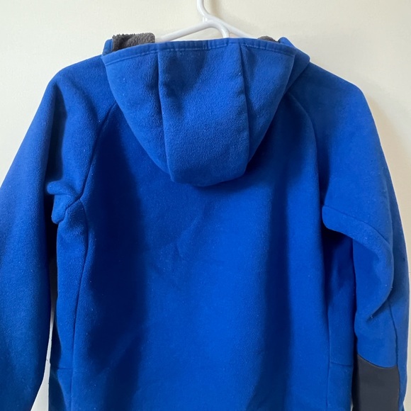 The north face. Boys size M - Picture 2 of 4